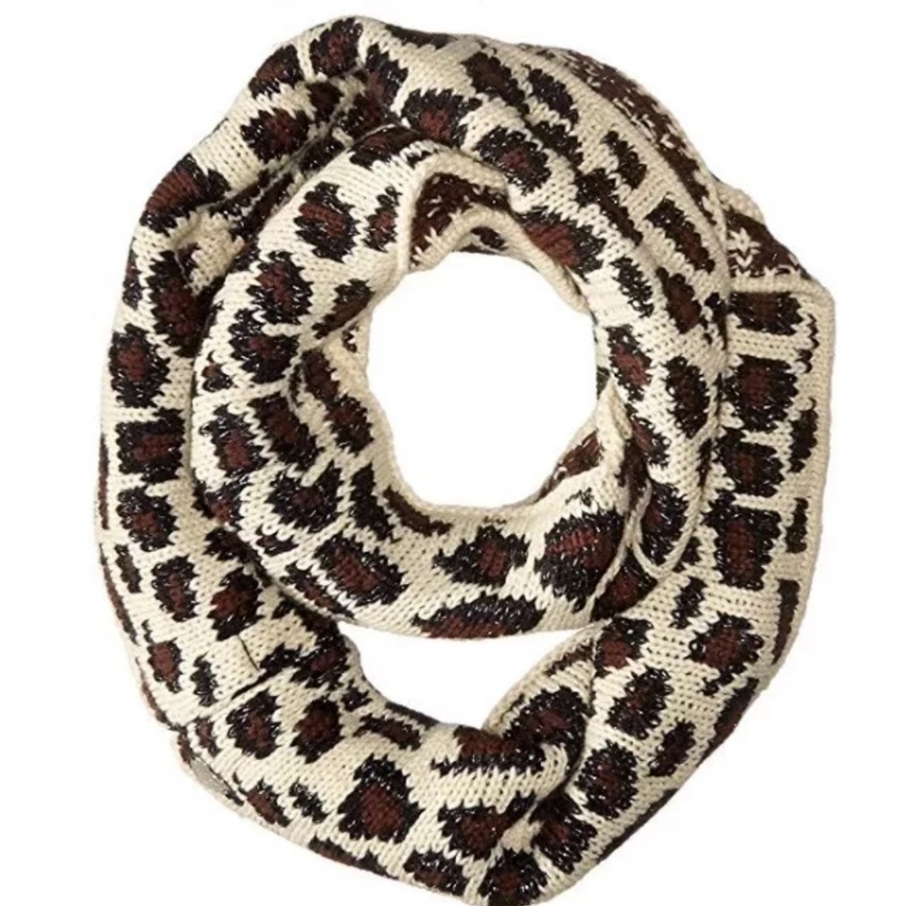 Infinity loop scarf